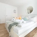Noor - Dolce Flair In Center Apartment Graz