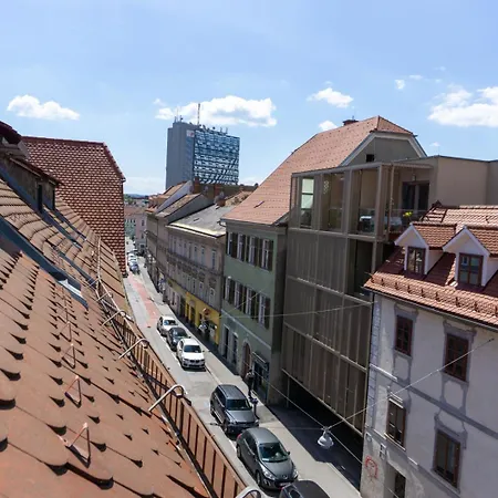 Noor - Dolce Flair In Center アパート