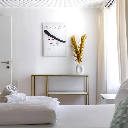 Dolce Flair In Center Apartmán