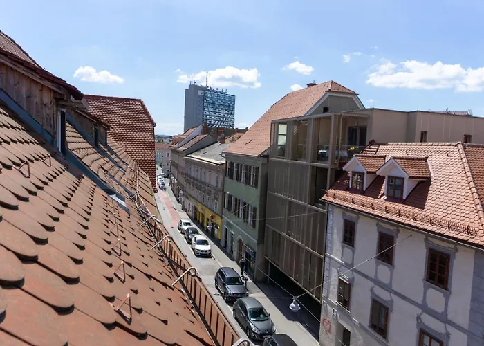 Noor - Dolce Flair In Center アパート