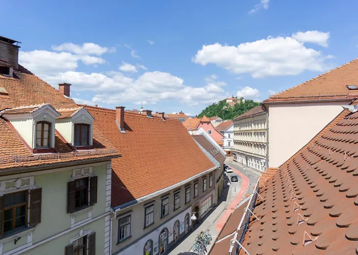 Noor - Dolce Flair In Center グラーツ