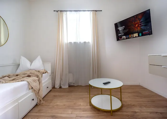 Noor - Dolce Flair In Center *