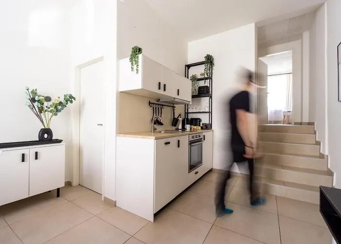 Noor - Dolce Flair In Center Γκρατς