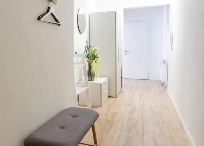 Noor - Dolce Flair In Center アパート